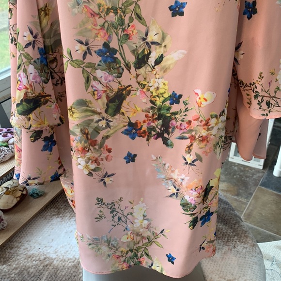 Worthington Woman plus size cold shoulder top - Picture 3 of 5